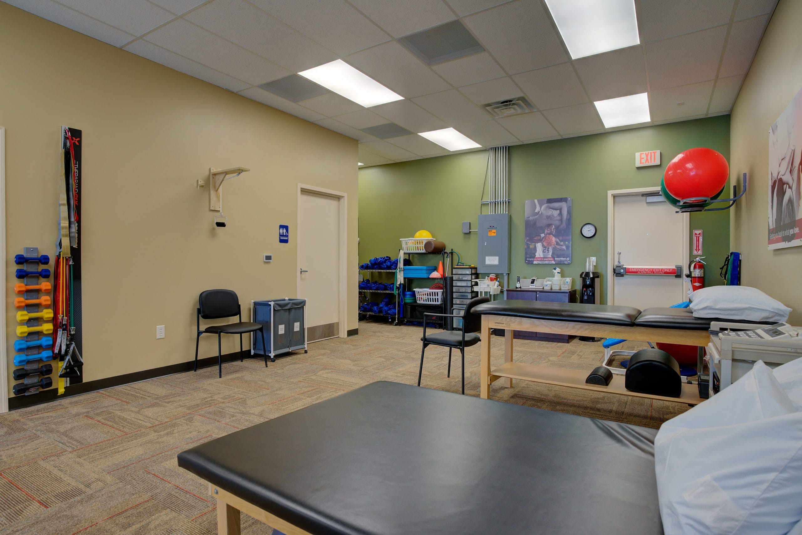 Physical Therapy in Hoover, AL Road Plaza BenchMark Physical