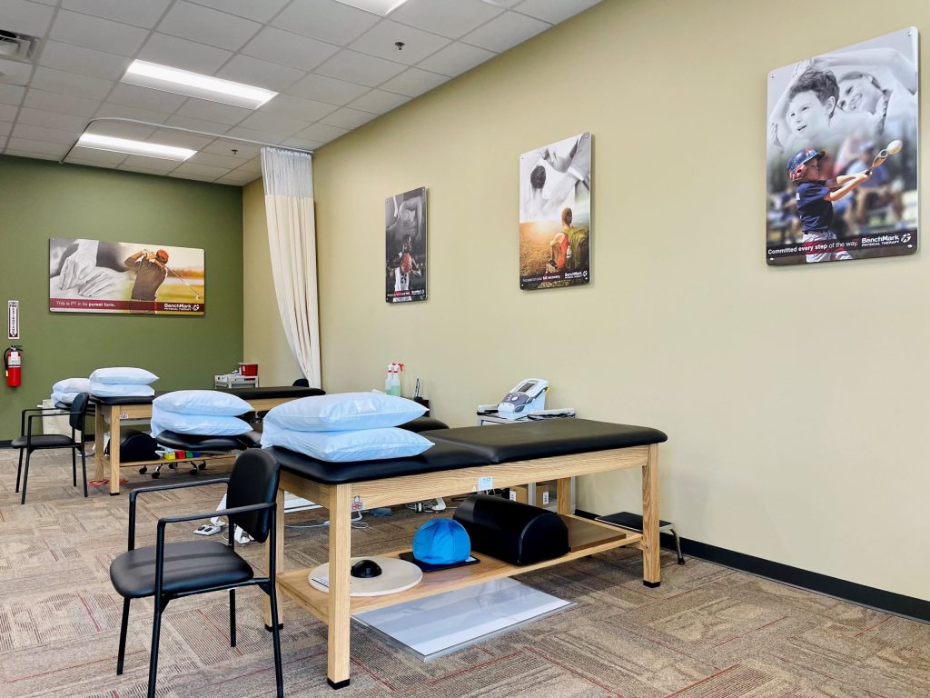 inside view of BenchMark physical therapy clinic in Evansville, IN