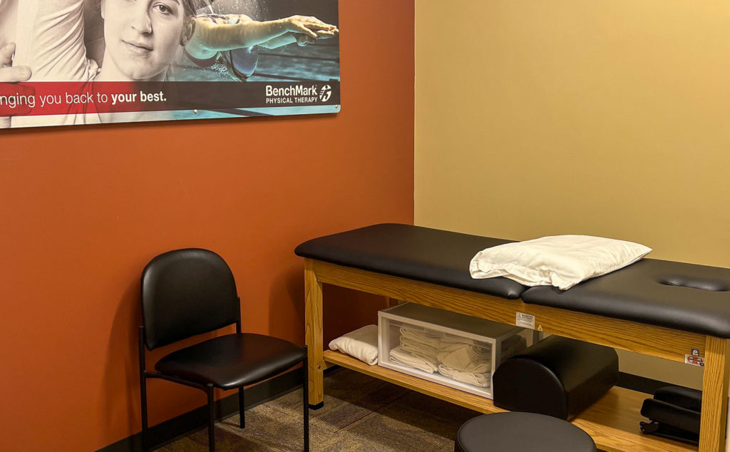 physical therapy exam room in Oak Ridge clinic