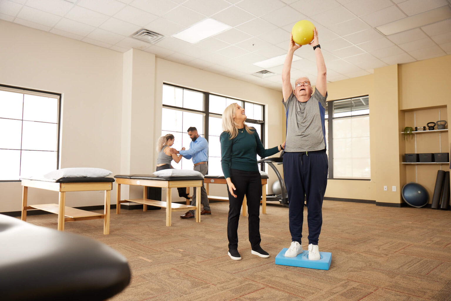 Signs You May Need Neurological Physical Therapy BenchMark Physical